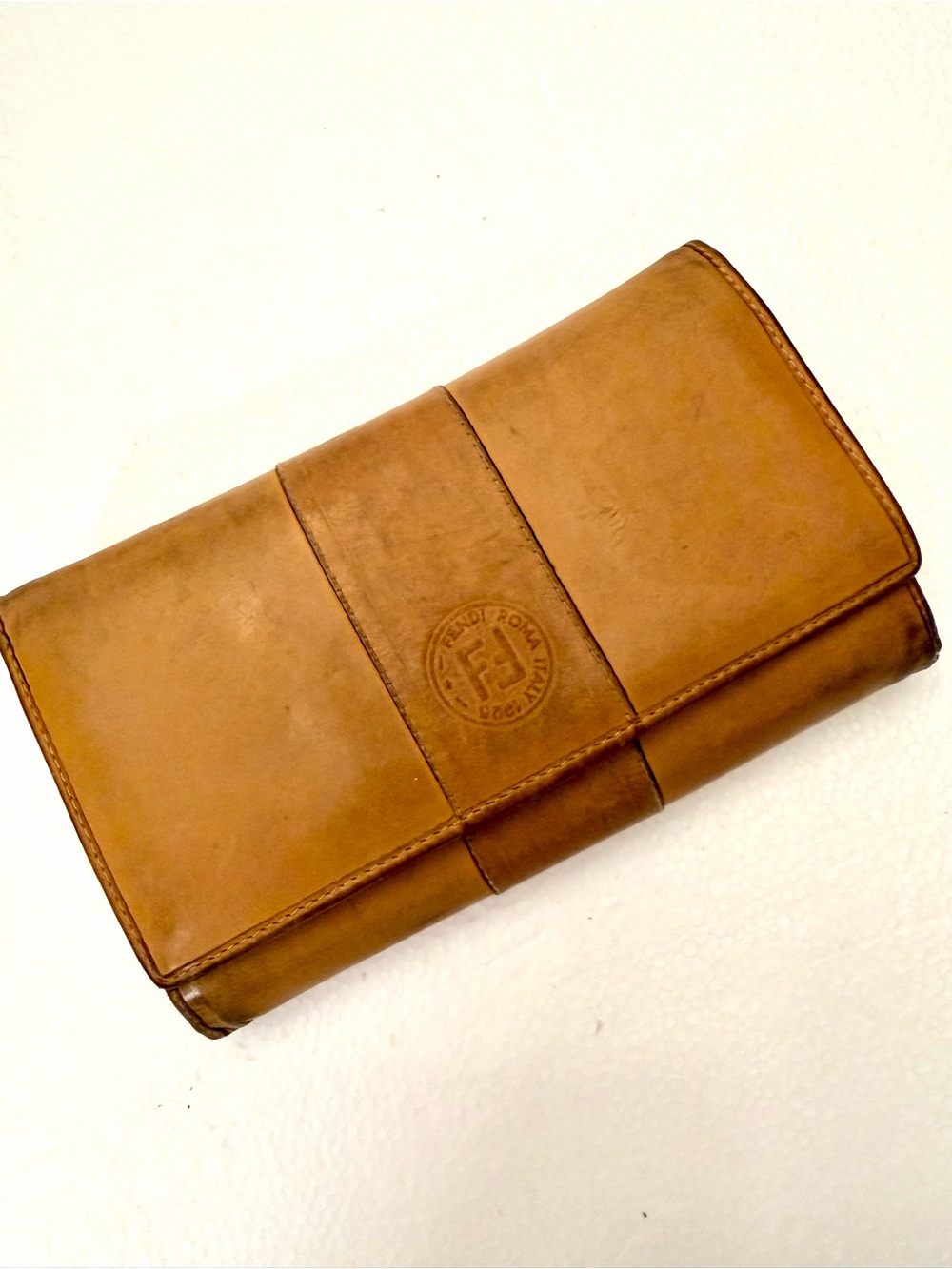 Vintage Fendi S.A.S. Roma Italy 1925 Tan Leather Kisslock Continental Wallet